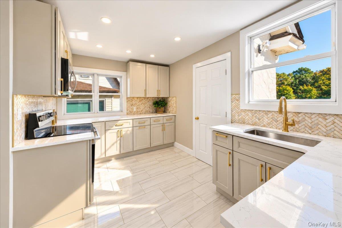 34 Lefferts Road – For Sale photo 8