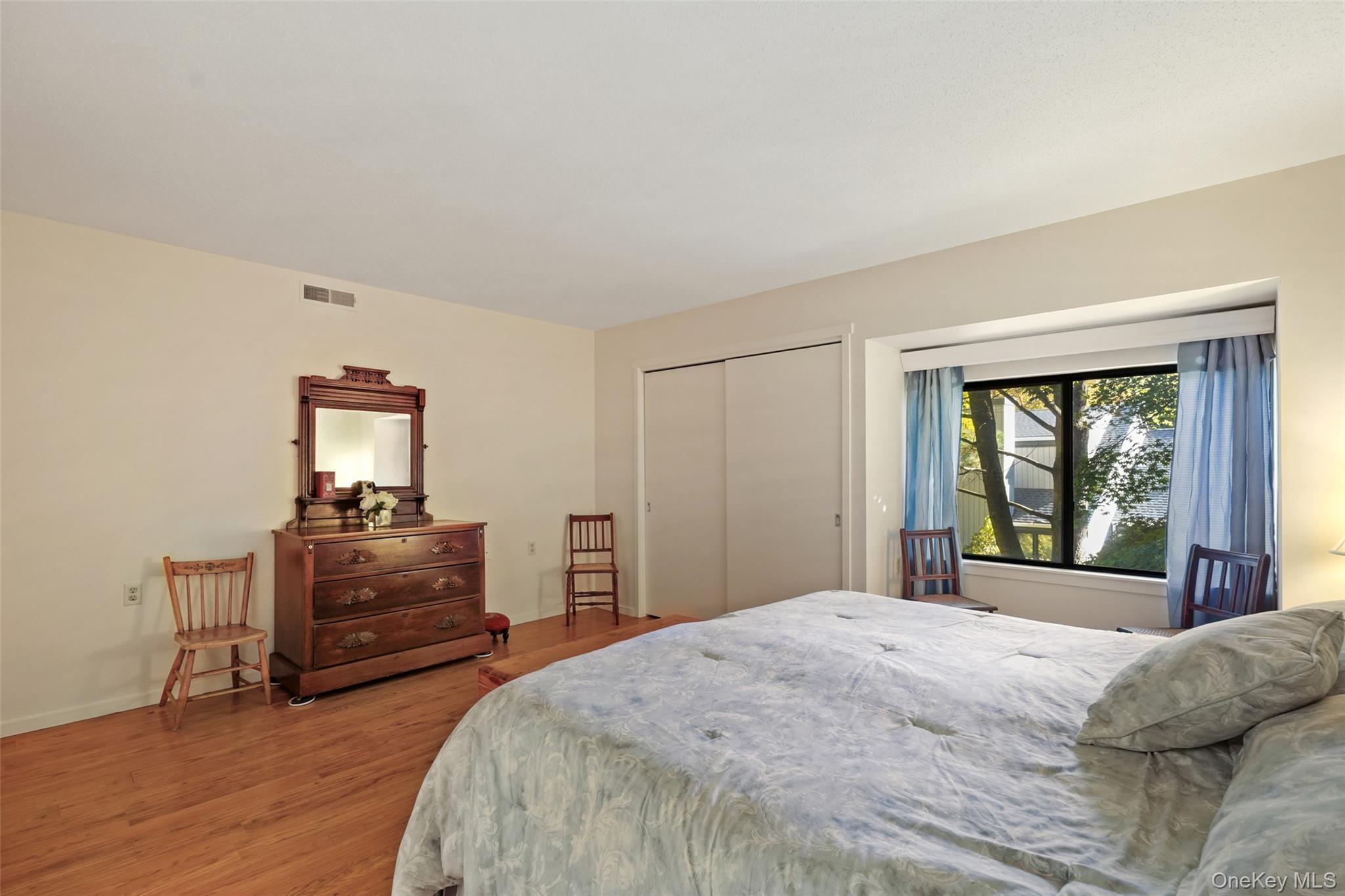 363 Heritage Hills Drive, Unit A photo 11