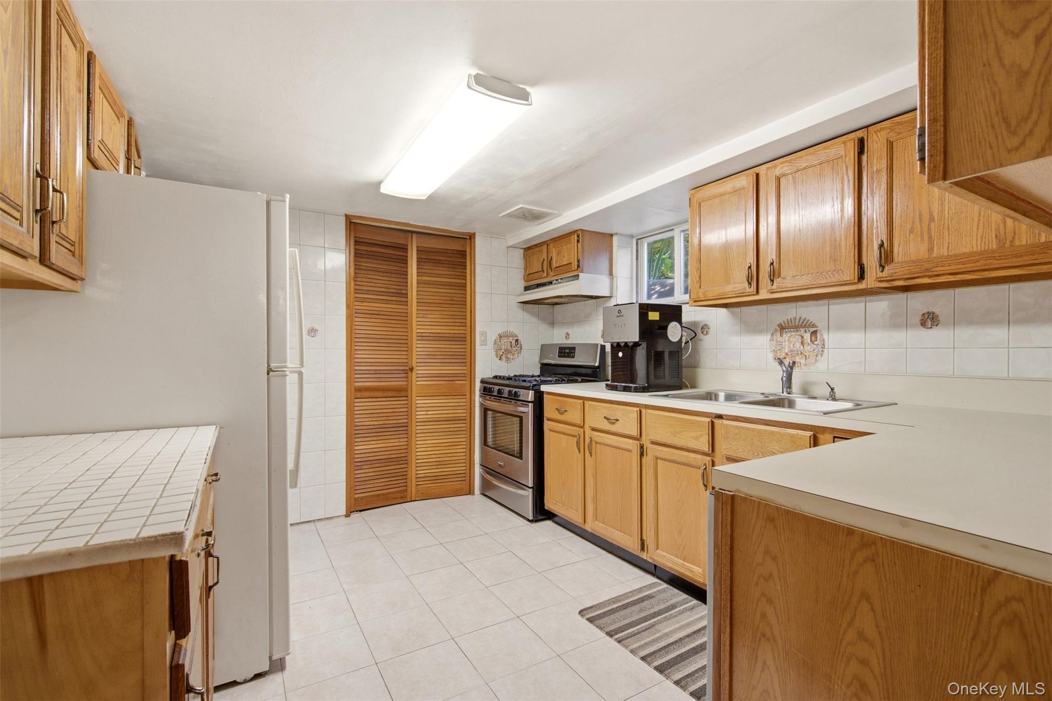 2093 Bergen Street – For Sale photo 24