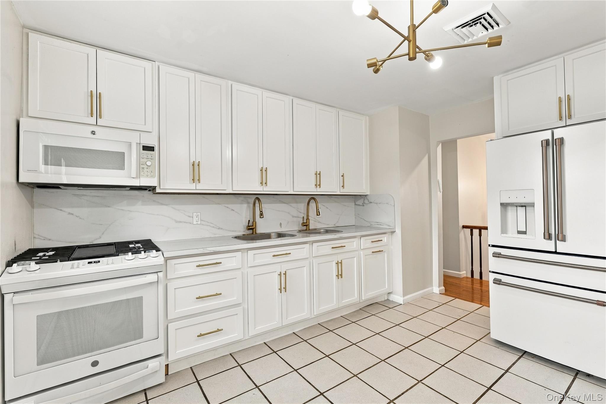 8 Sutherland Drive – For Sale photo 5