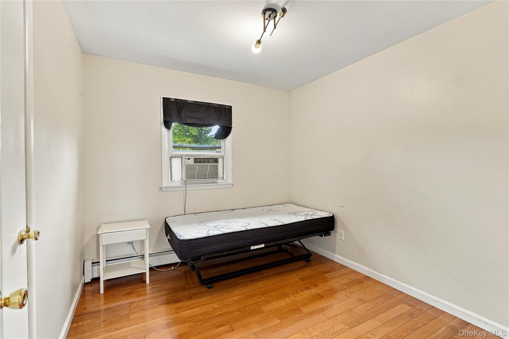 8 Sutherland Drive – For Sale photo 16