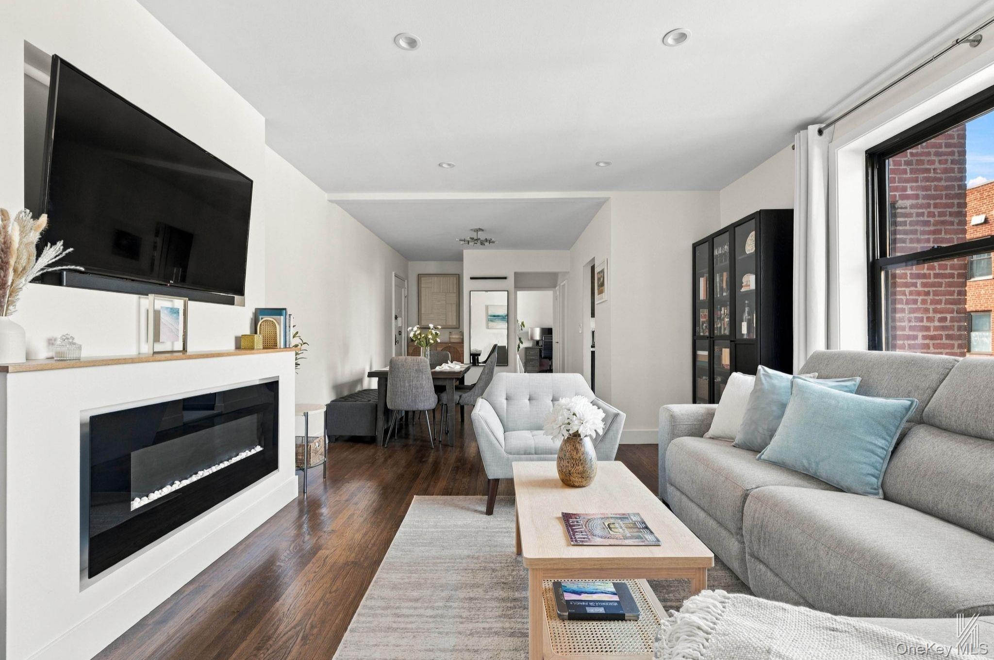 88-09 Northern Boulevard, Unit 506 photo 4