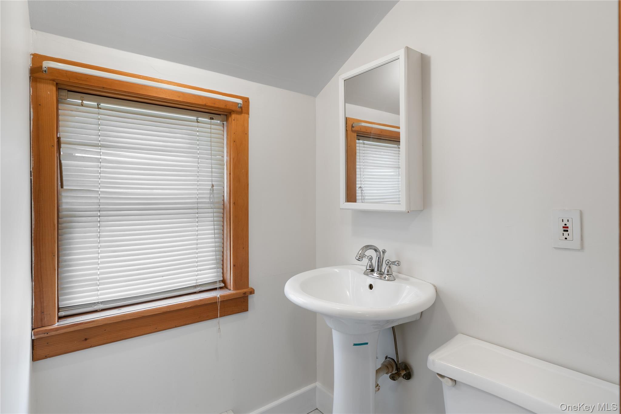 17 Grant Street – For Sale photo 12