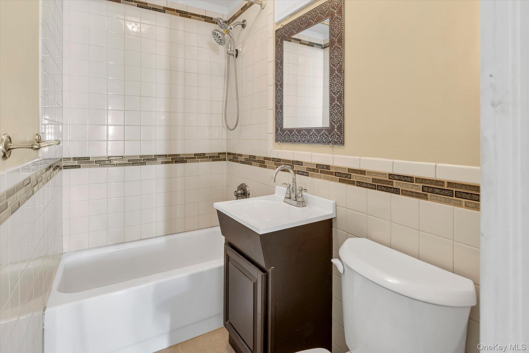 8 Rockne Street – For Sale photo 11