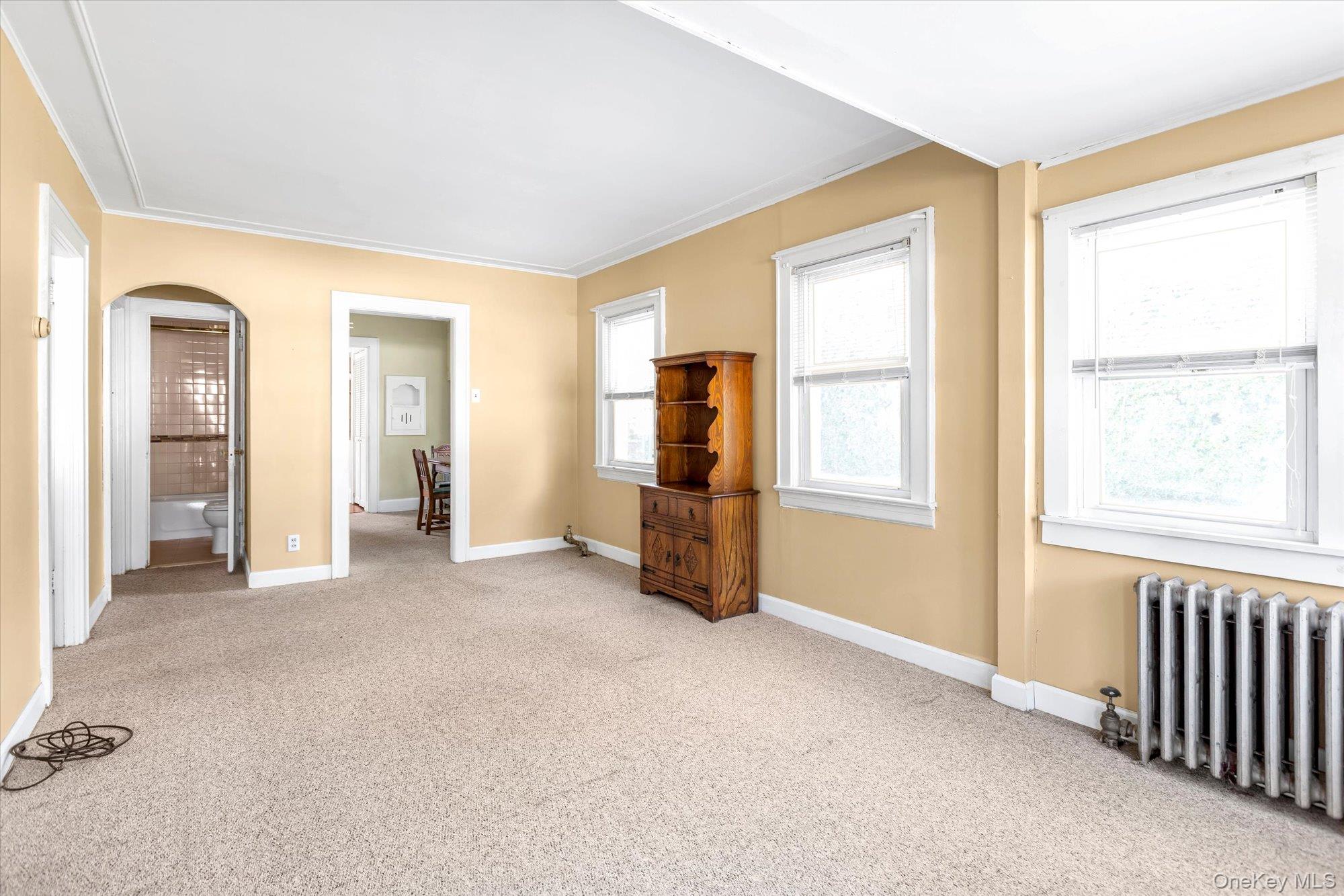 8 Rockne Street – For Sale photo 4