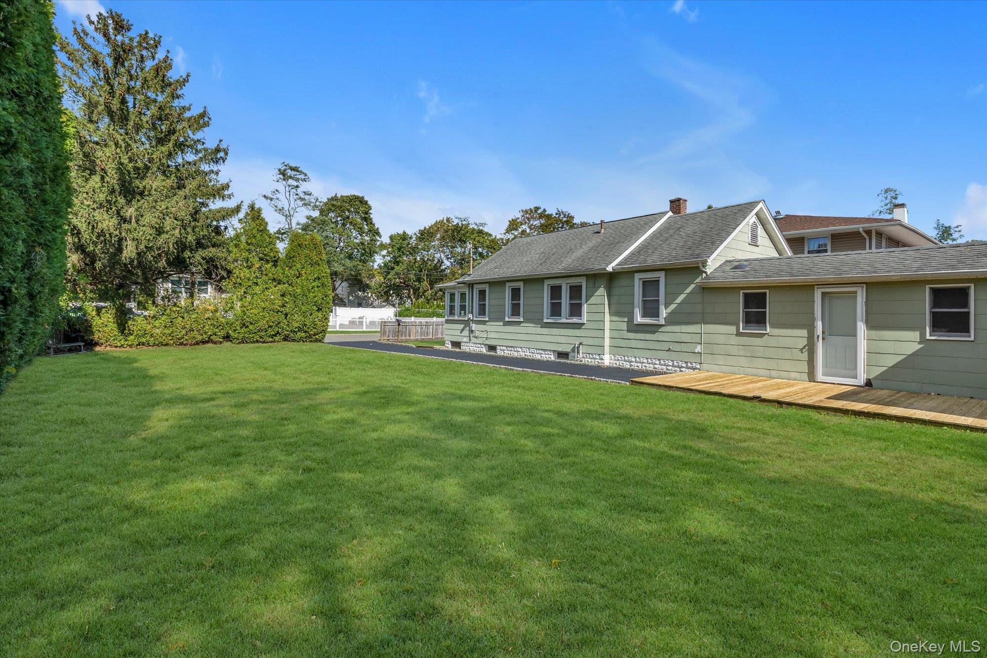 8 Rockne Street – For Sale photo 14