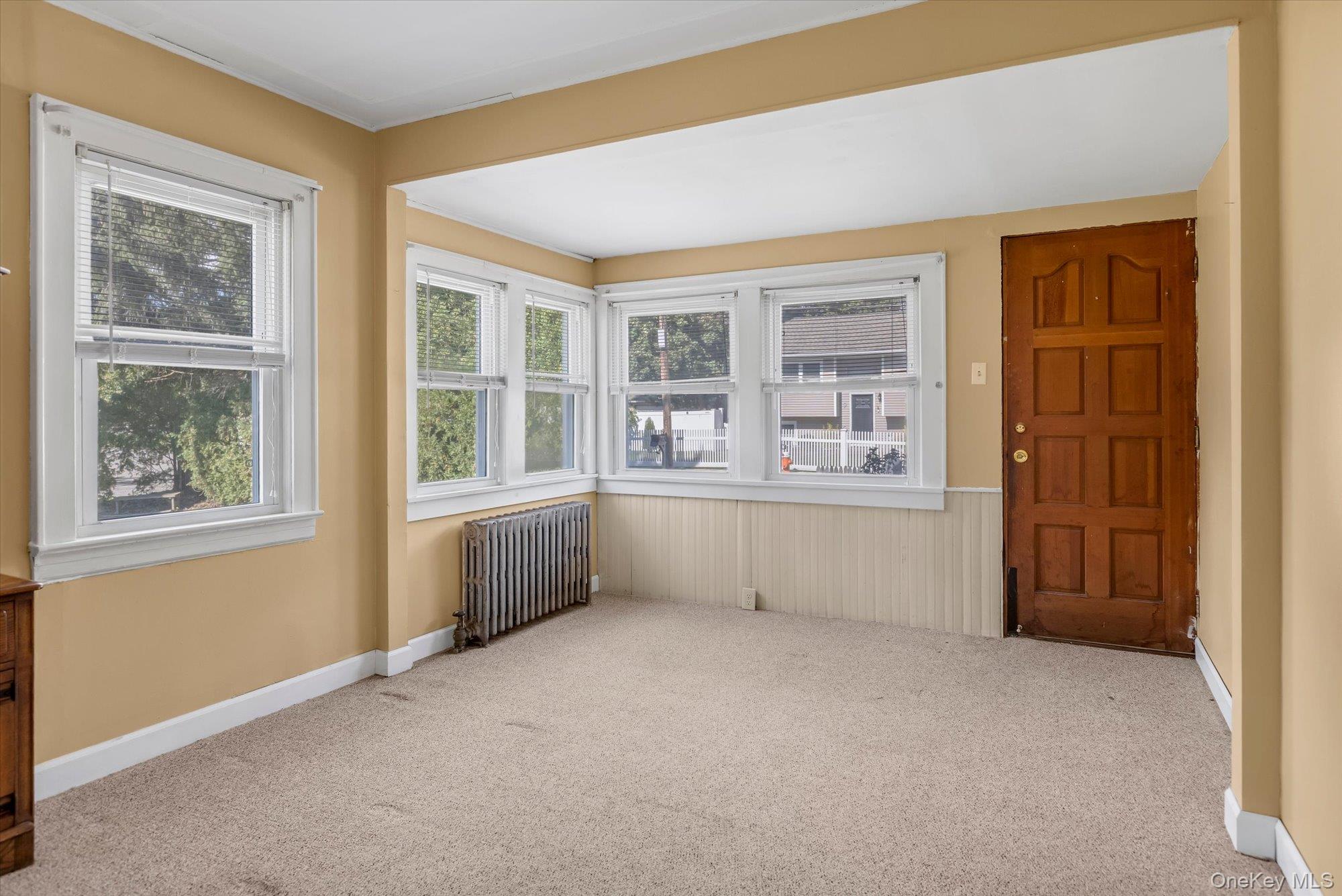 8 Rockne Street – For Sale photo 3