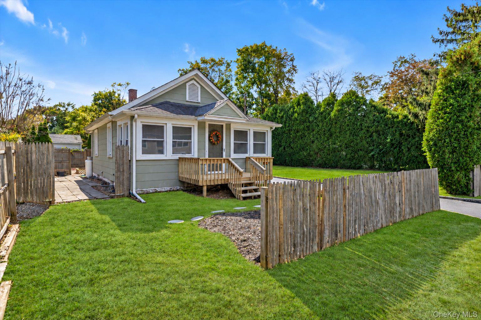 8 Rockne Street – For Sale