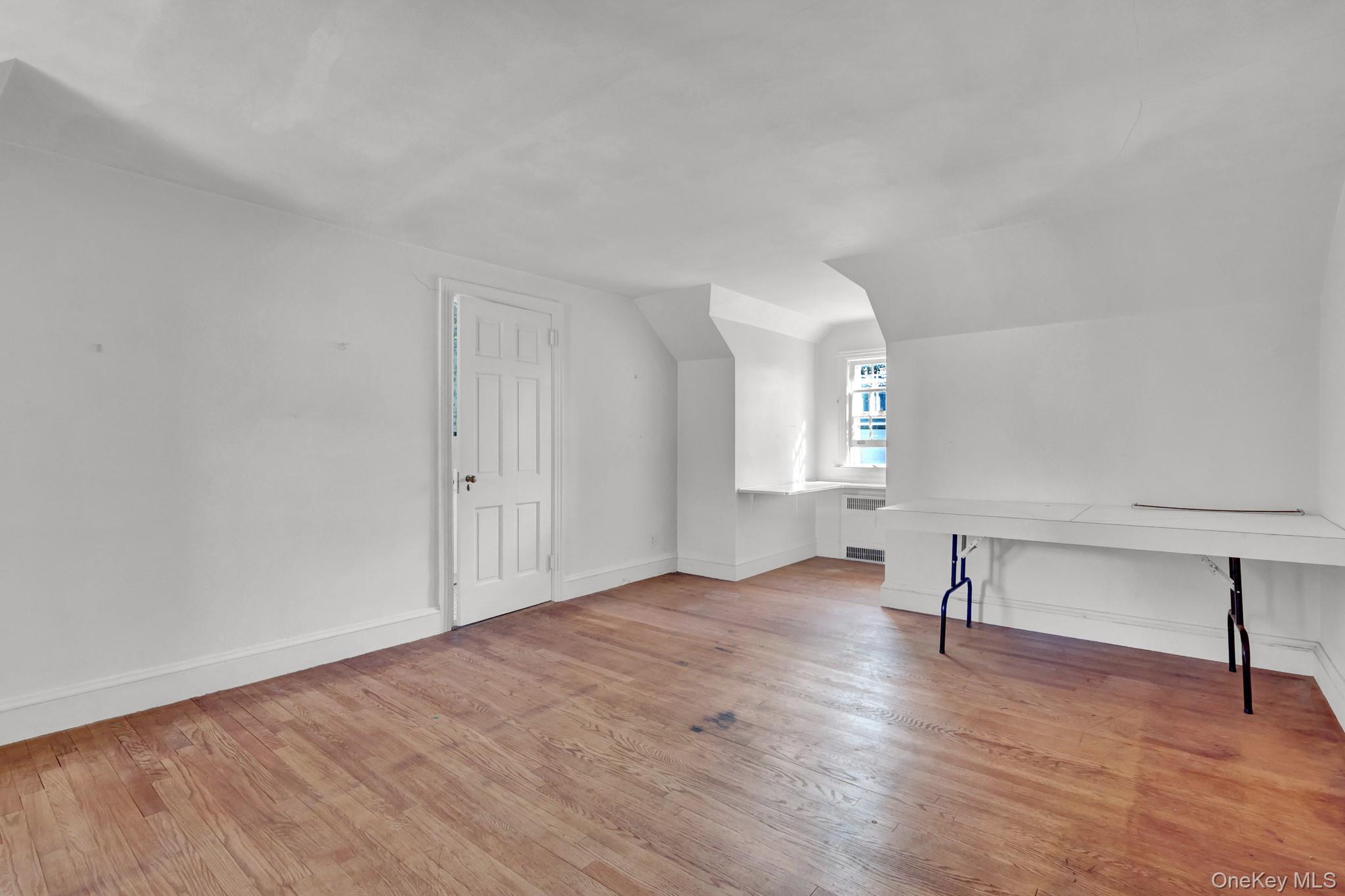 80 Concourse E – For Sale photo 35