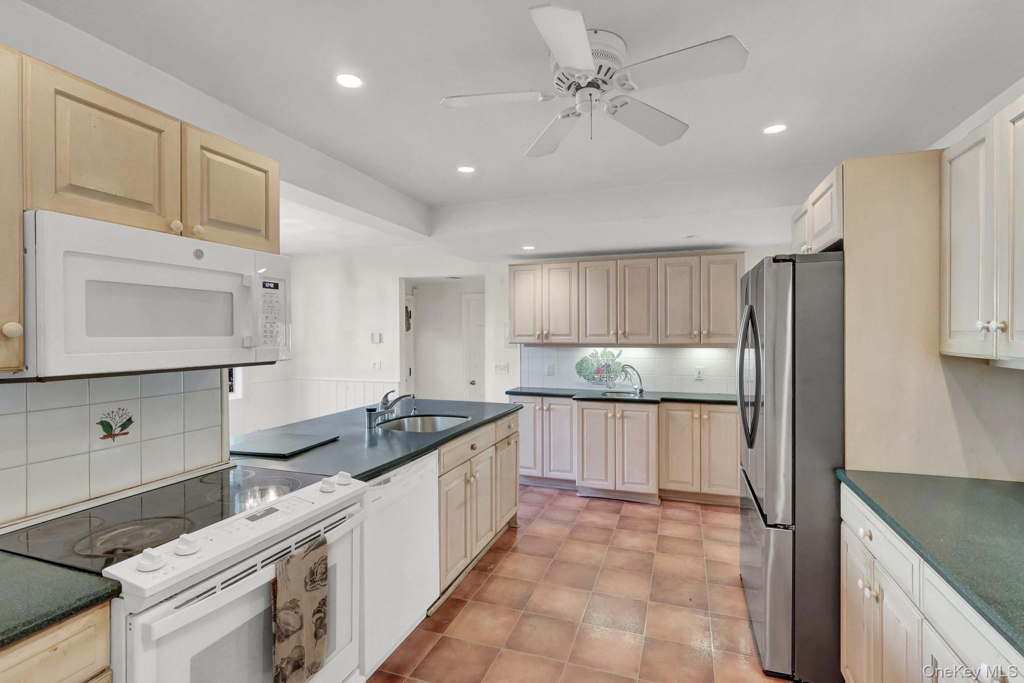 80 Concourse E – For Sale photo 20