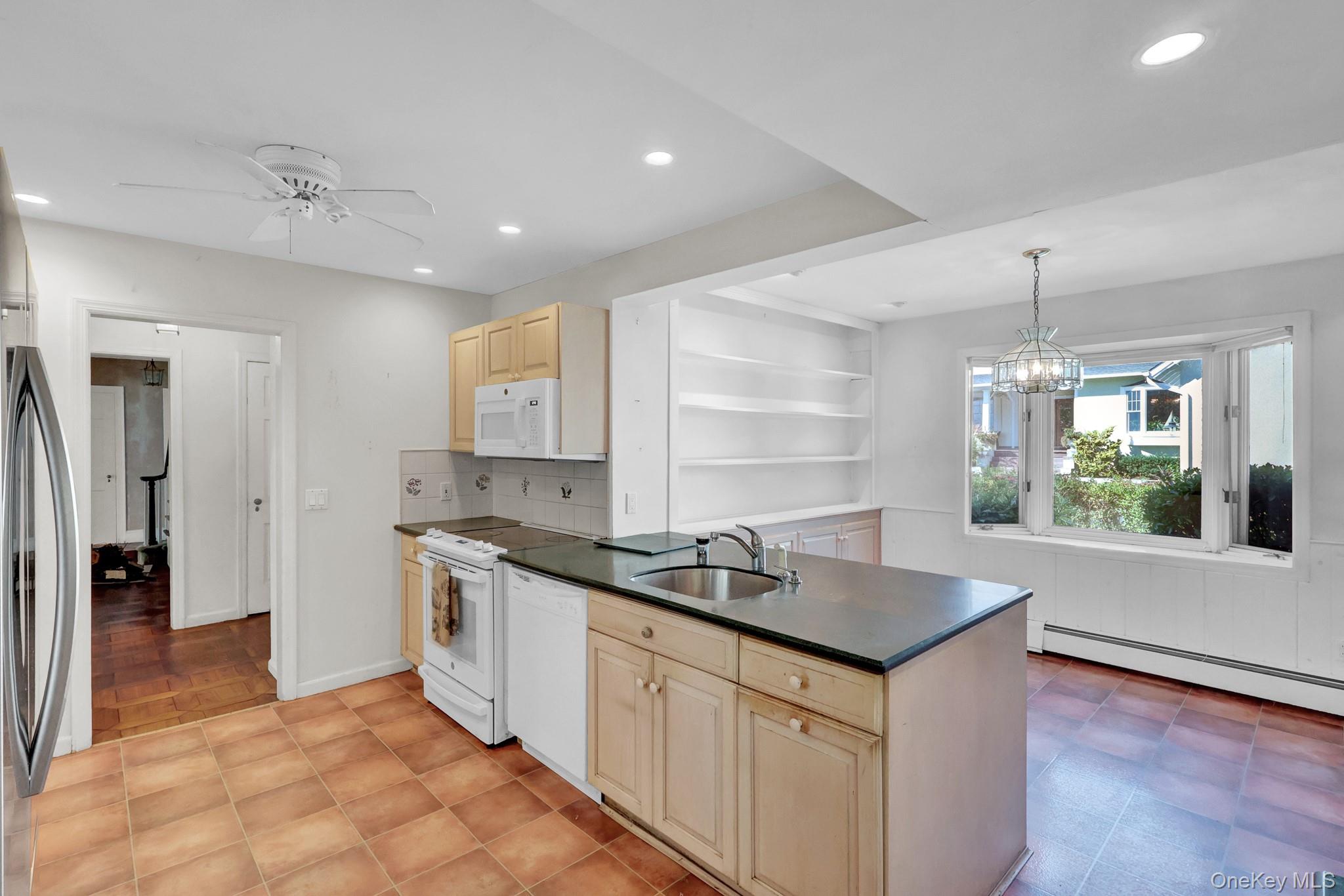 80 Concourse E – For Sale photo 21