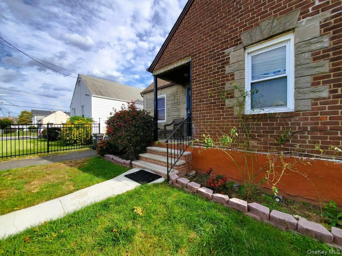 15316 132nd Avenue – For Sale photo 3
