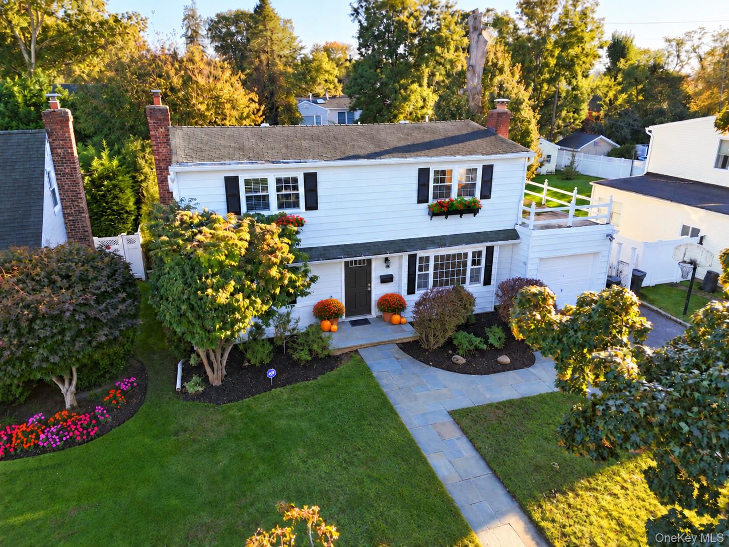 11 University Place – For Sale