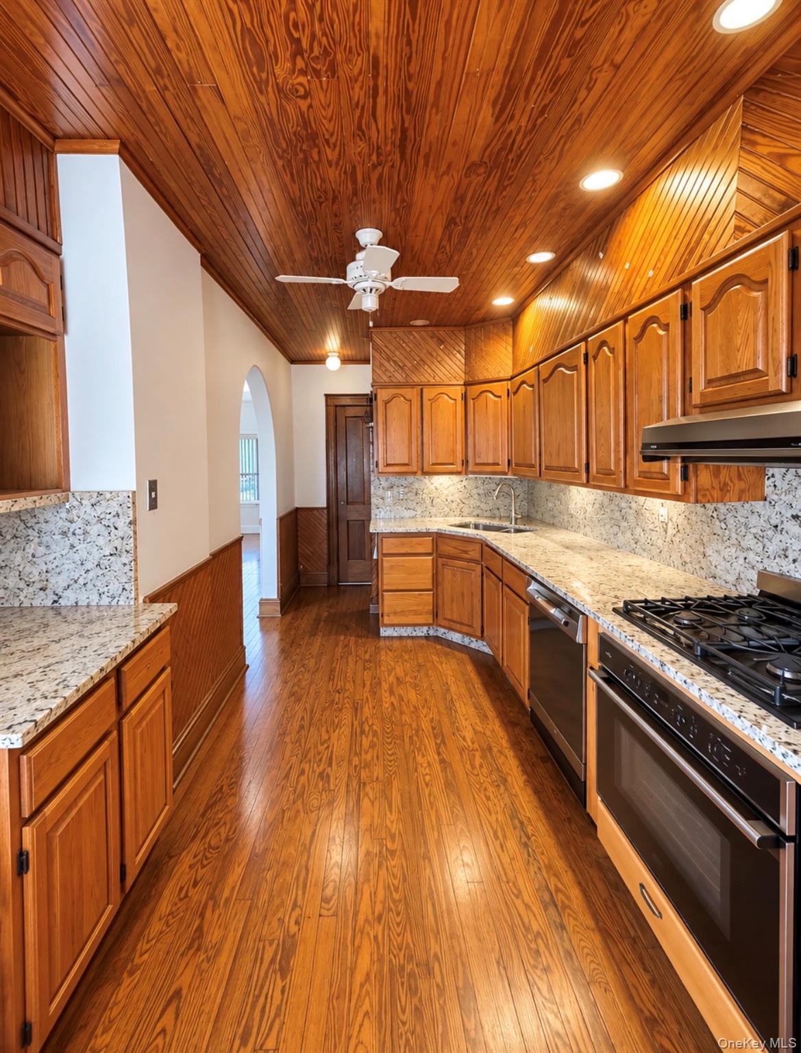3058 Avenue R – For Sale photo 4