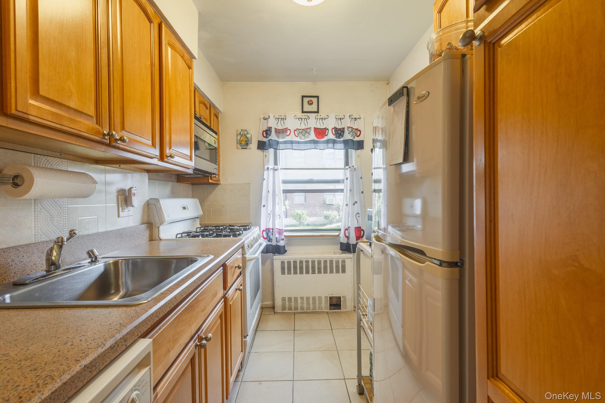 196-16 67th Avenue, Unit 1 photo 8