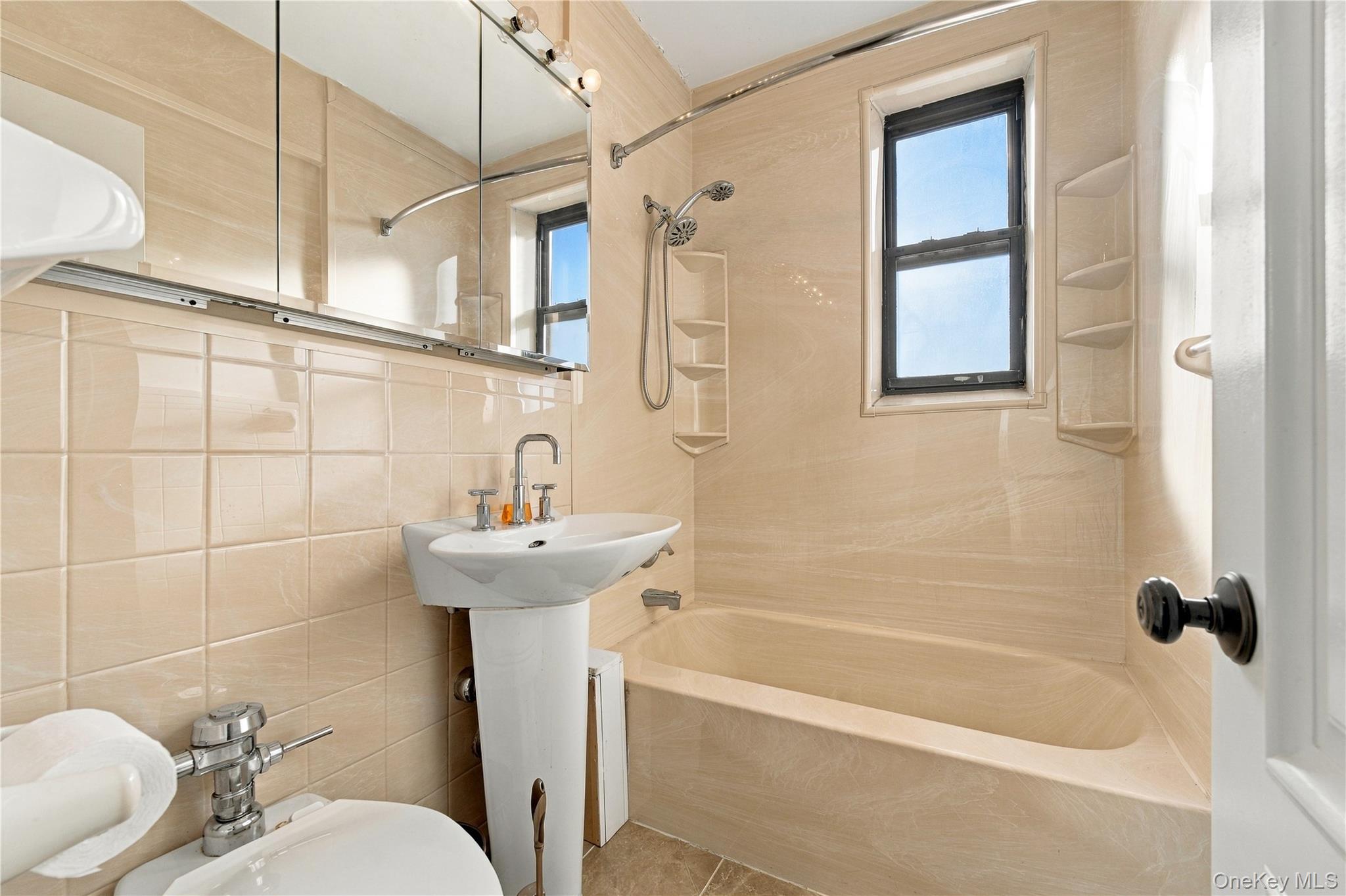 2645 Homecrest Avenue, Unit 6D photo 6