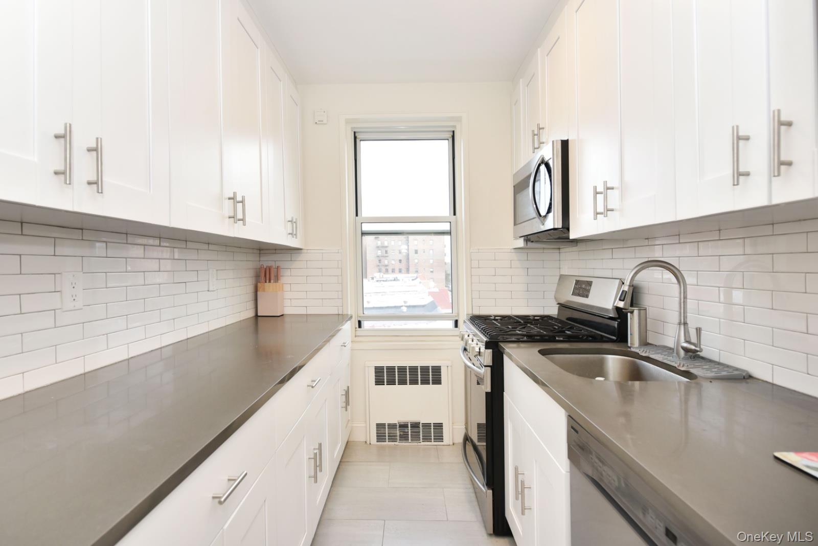 64-11 99 Street, Unit 418 photo 6