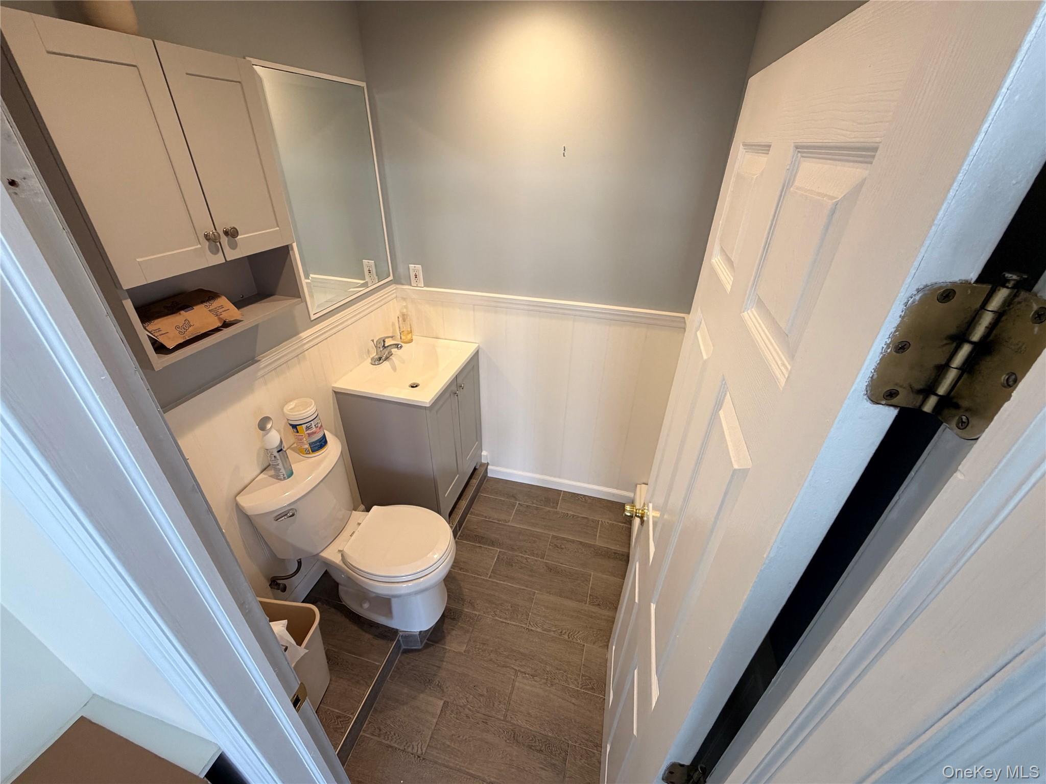 496 City Island Avenue – For Rent photo 5