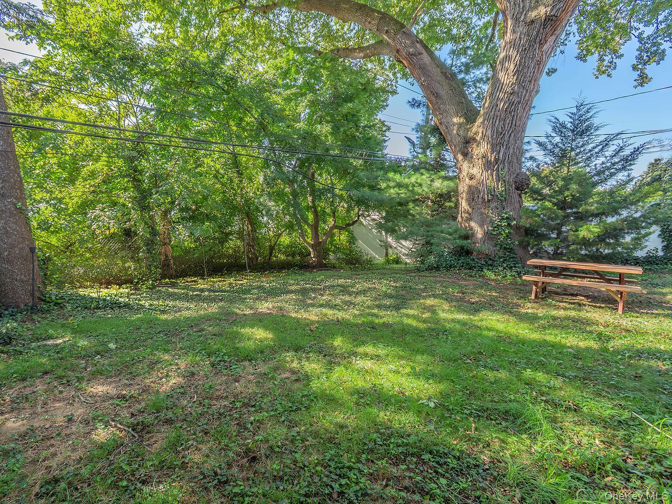 19 Plymouth Drive S – For Sale photo 8