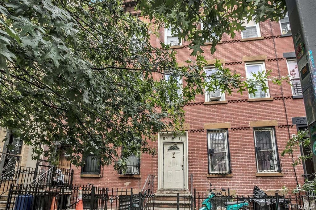 84 Hull Street – For Sale
