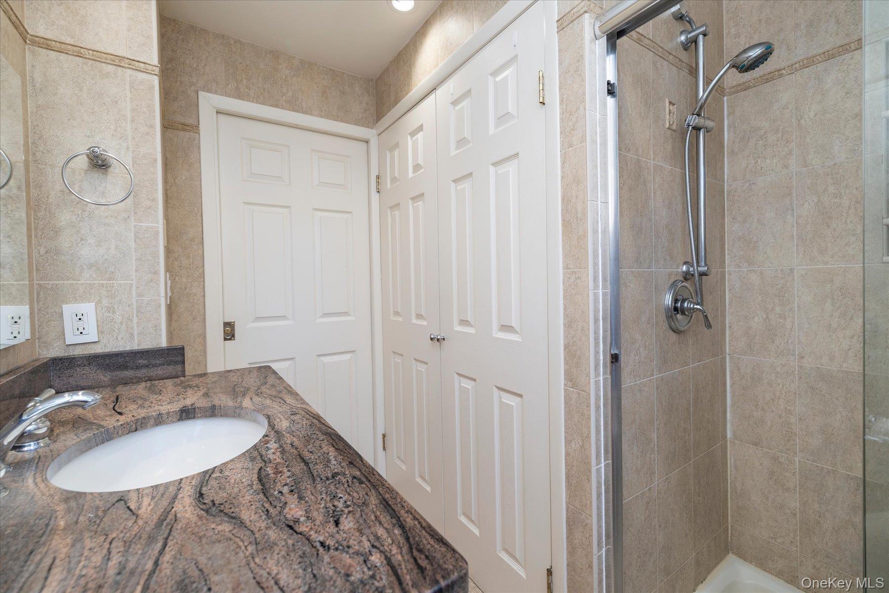 129 Arlyn Drive W – For Sale photo 26