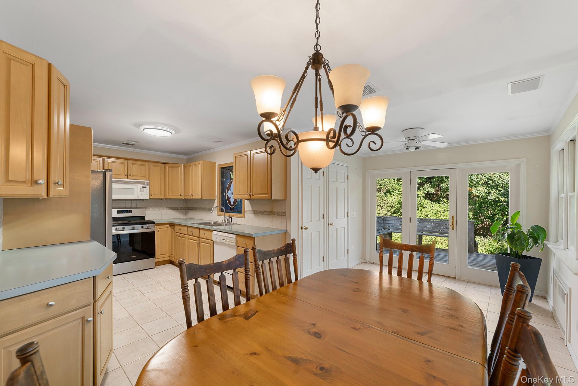35 Meadowlark Lane – For Sale photo 4