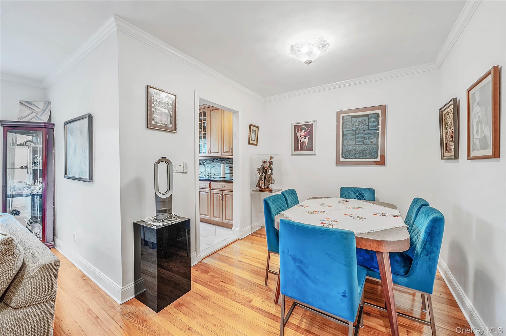 87-27 Marengo Street, Unit 2C photo 4