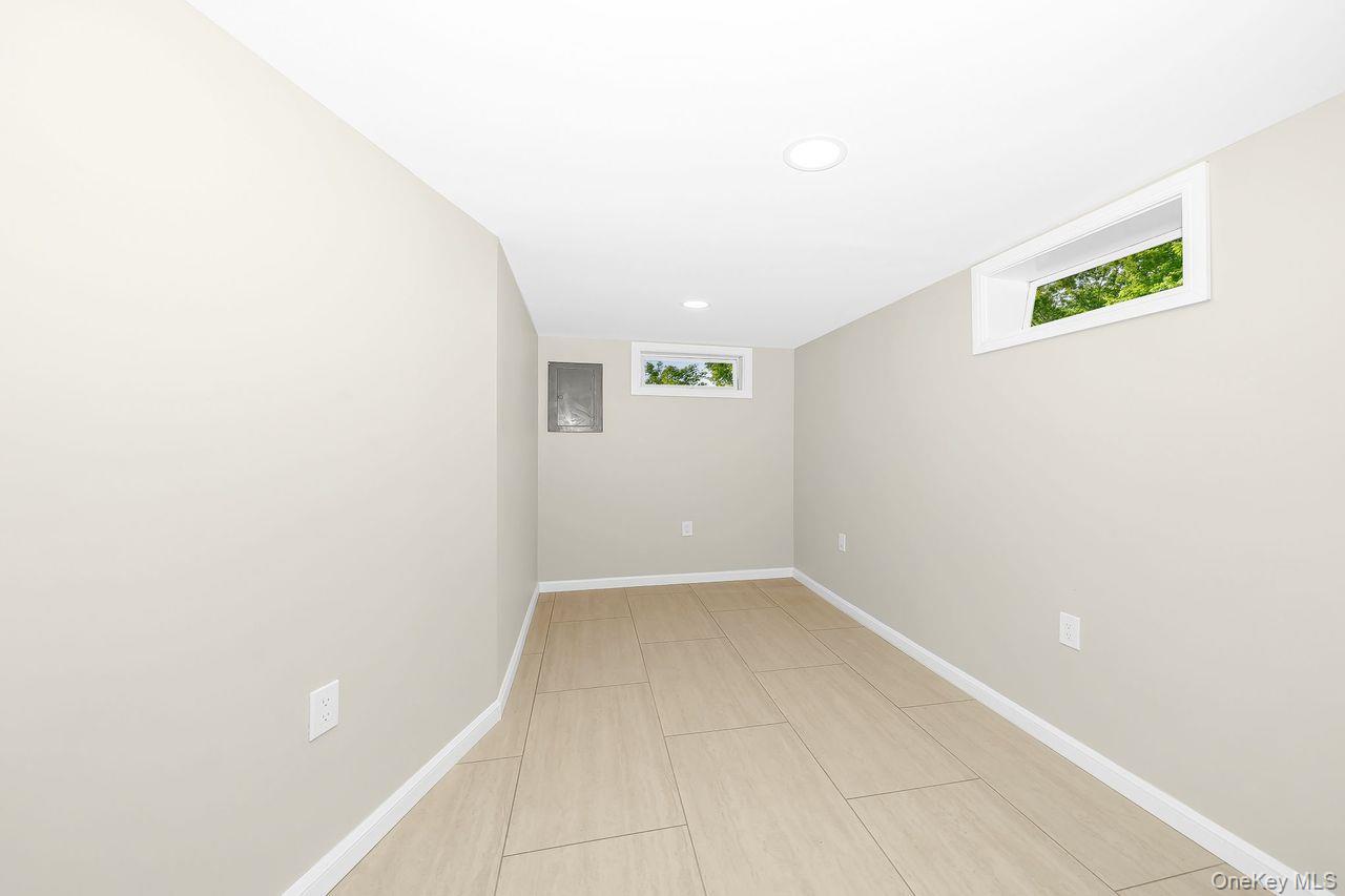 20 Ford Drive S – For Sale photo 28