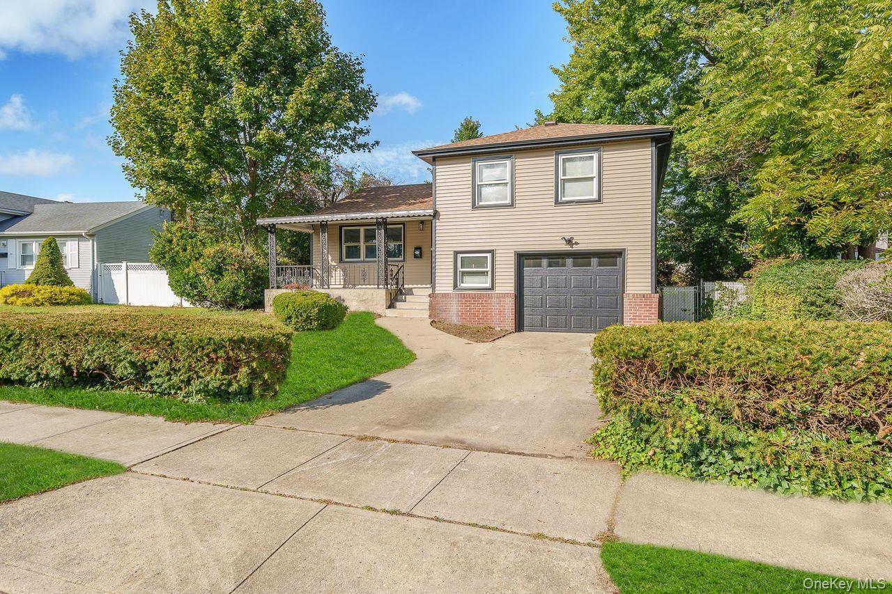 20 Ford Drive S – For Sale photo 3