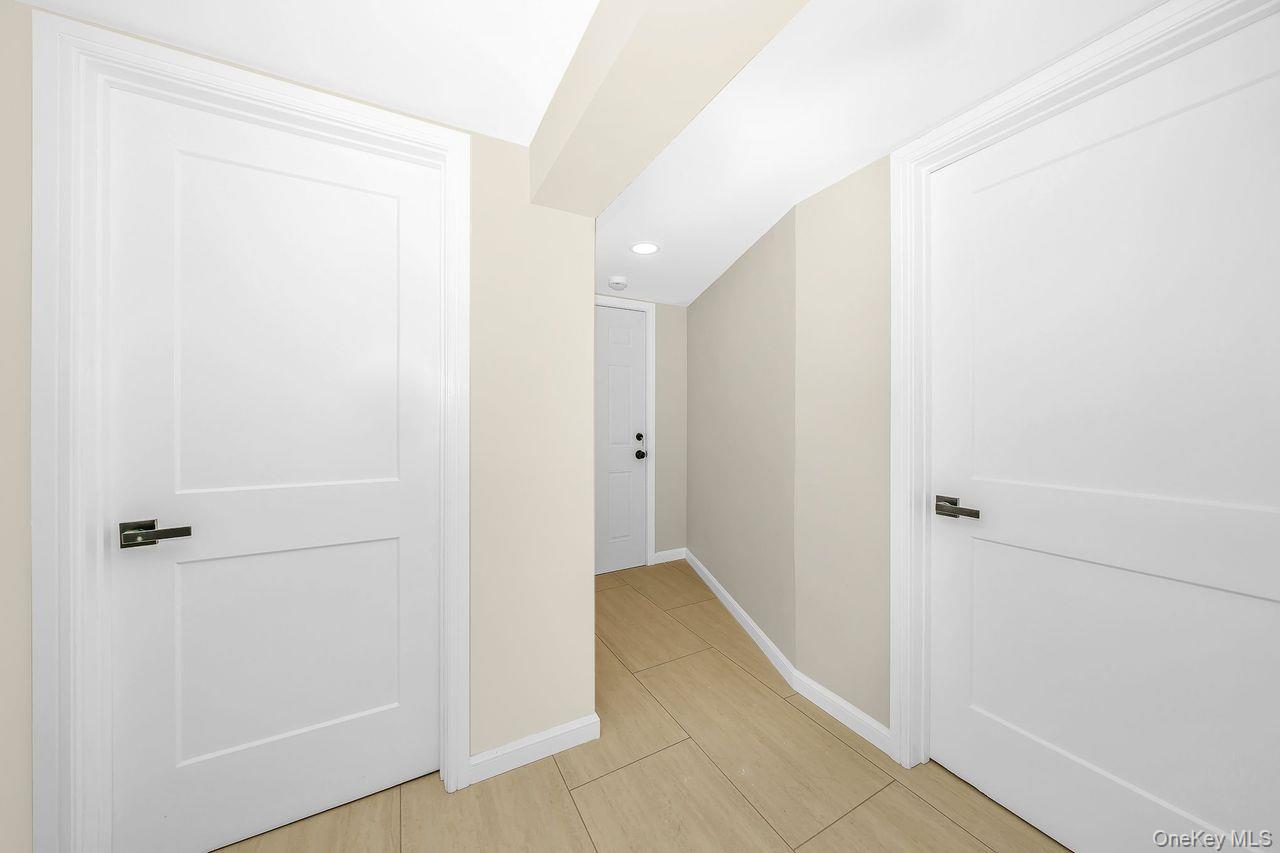 20 Ford Drive S – For Sale photo 27