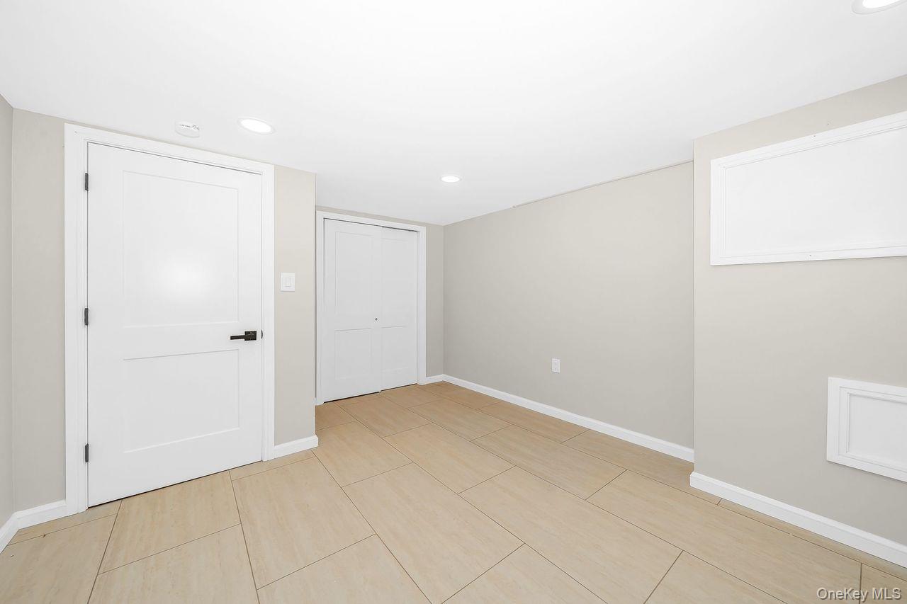20 Ford Drive S – For Sale photo 30