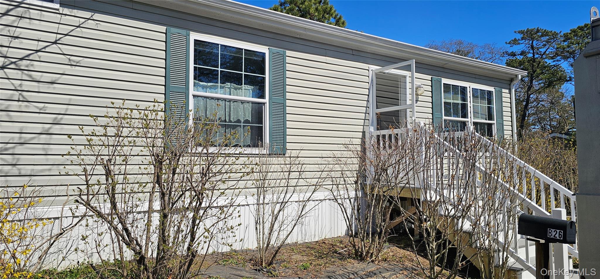 525-B26 Riverleigh Avenue, Unit B26