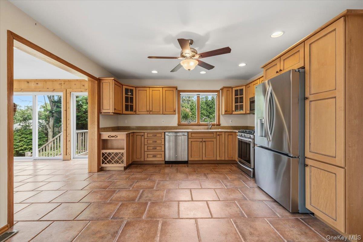 2785 Noyack Road – For Sale photo 11
