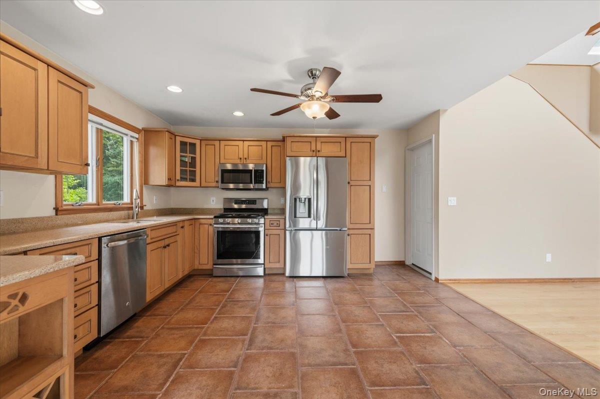 2785 Noyack Road – For Sale photo 12