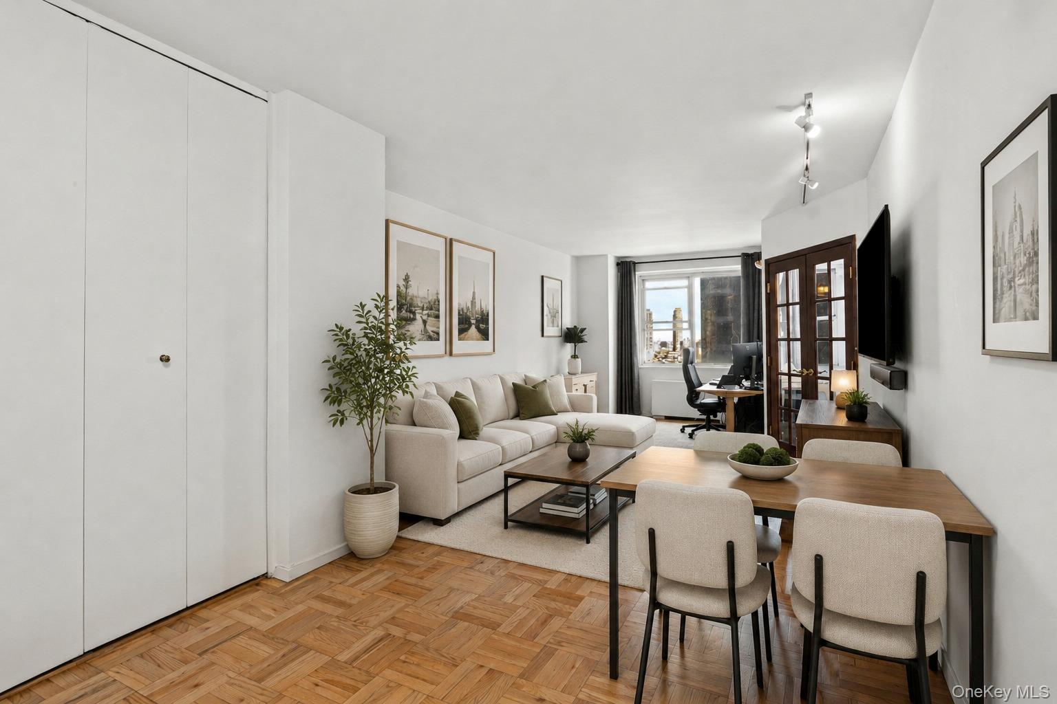 300 E 40th Street, Unit 12E