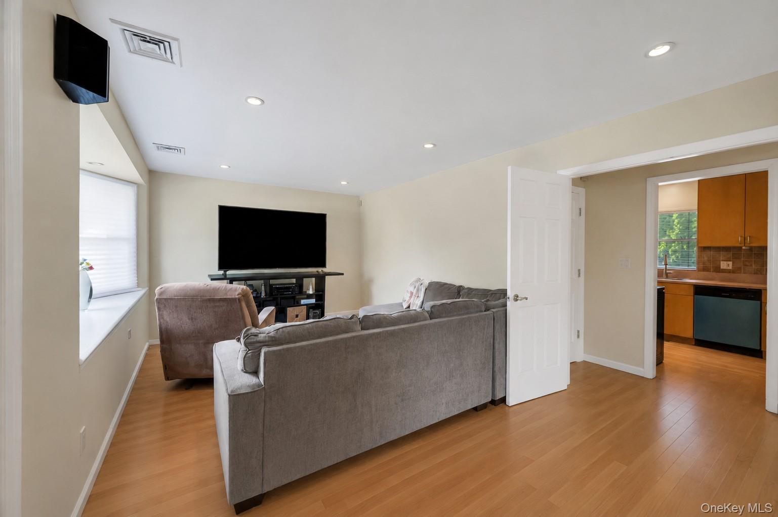 40 Columbia Street – For Sale photo 8