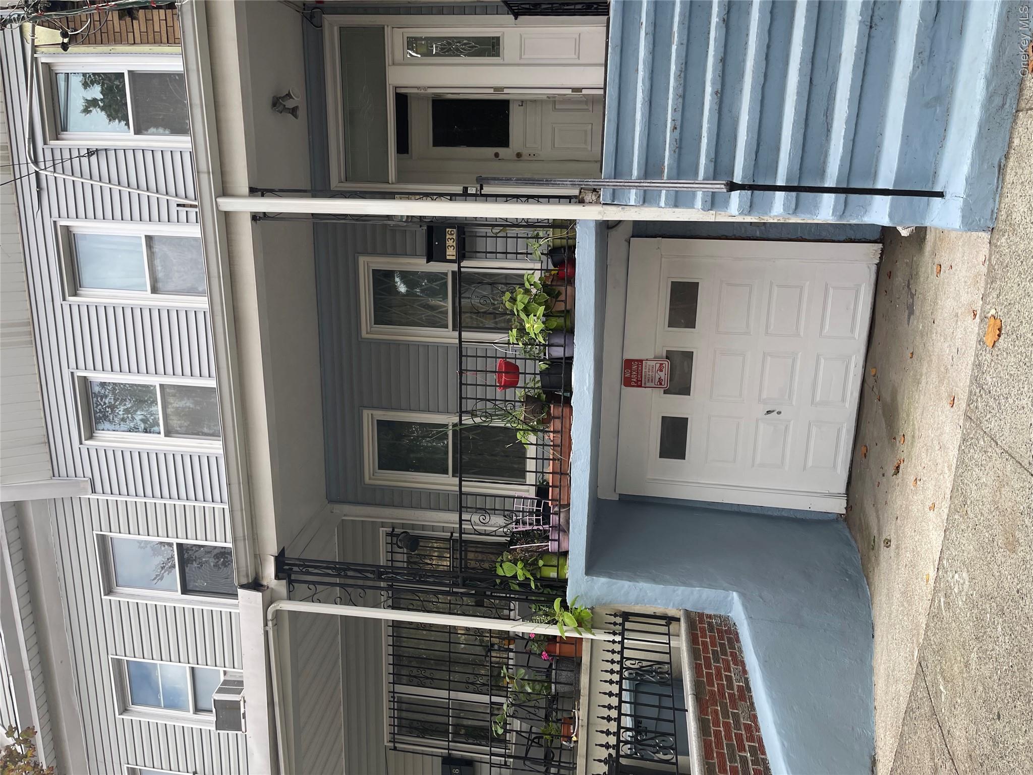 1336 Teller Avenue – For Sale