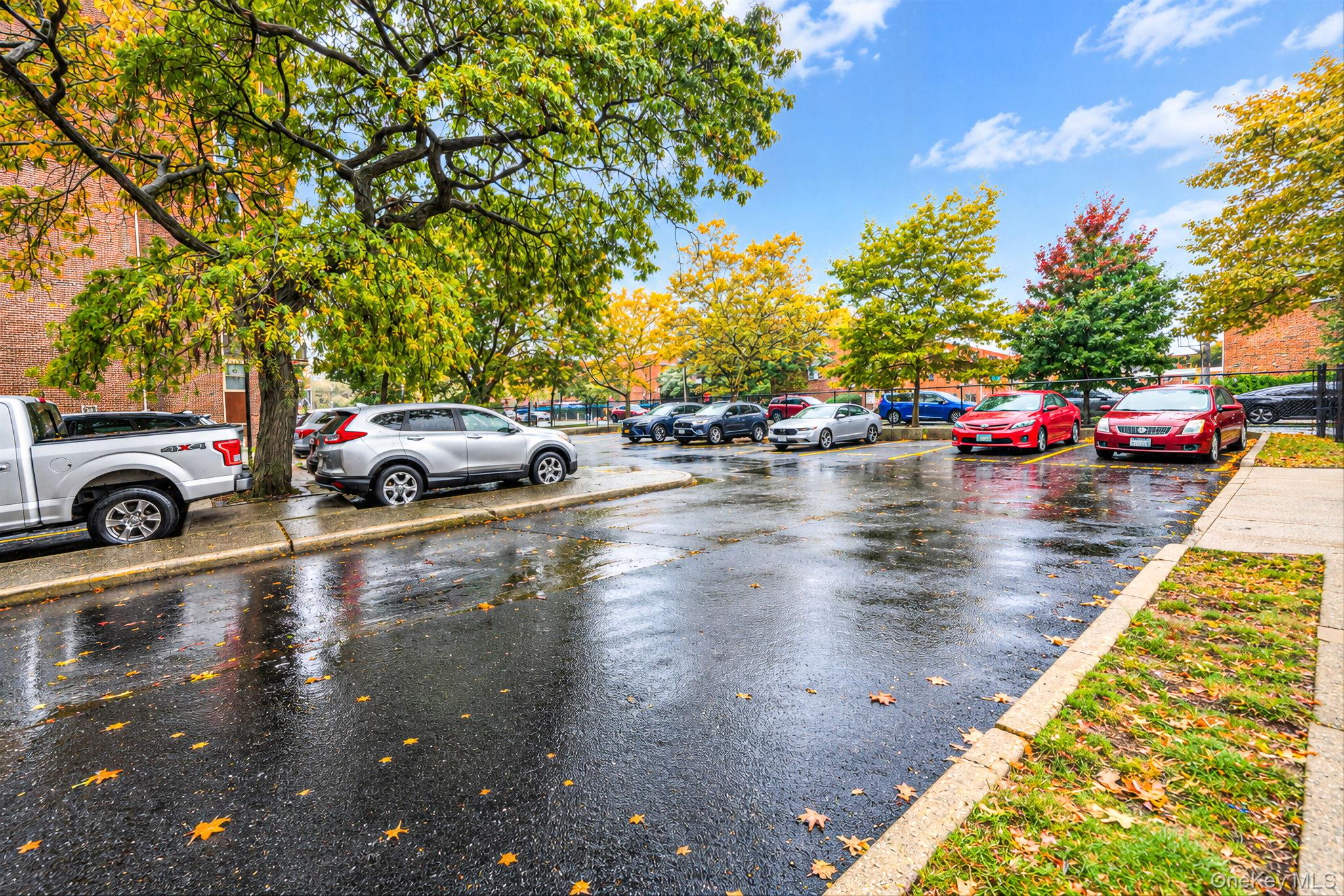400 Cozine Avenue, Unit 1J photo 4