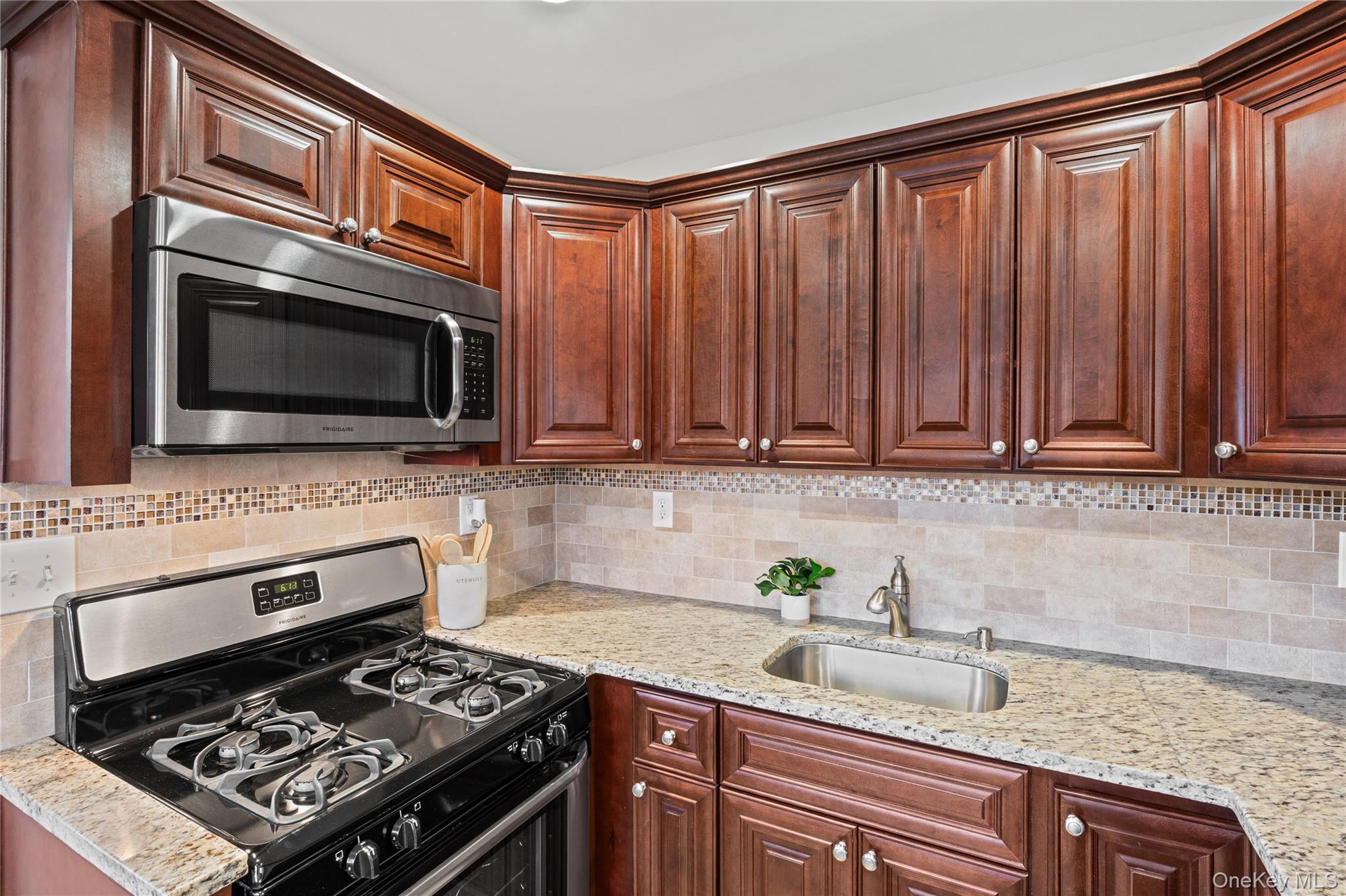 234 Division Avenue – For Sale photo 11