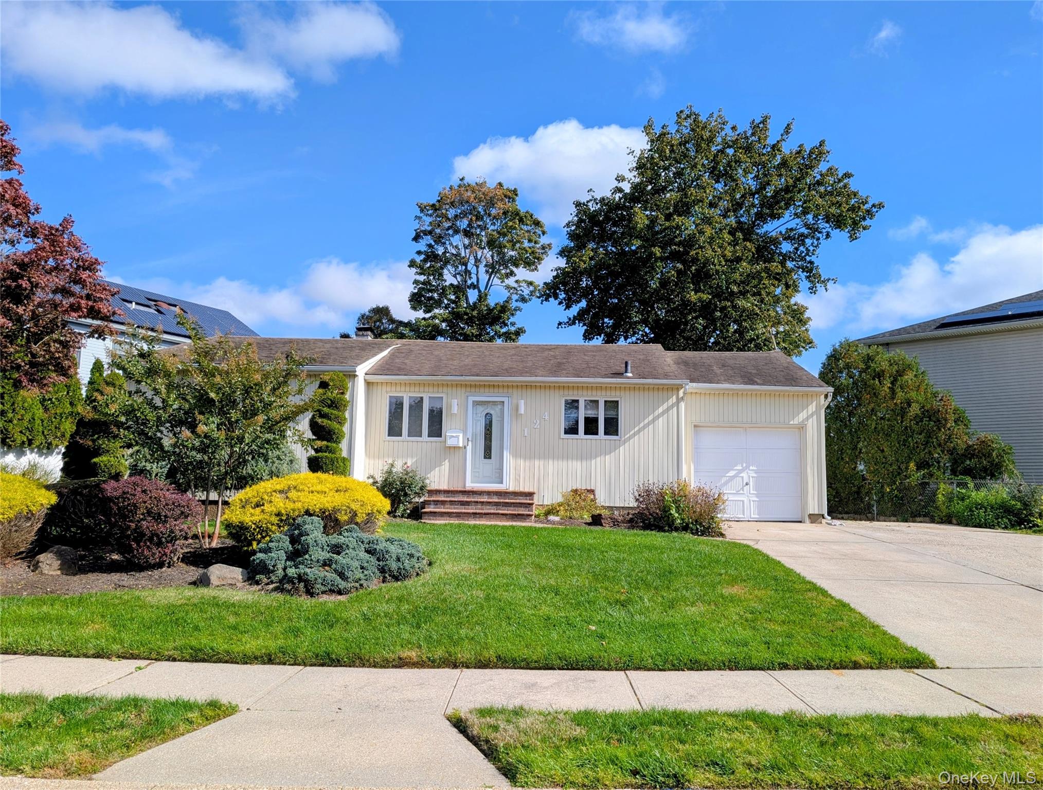 124 Morton Boulevard – For Sale