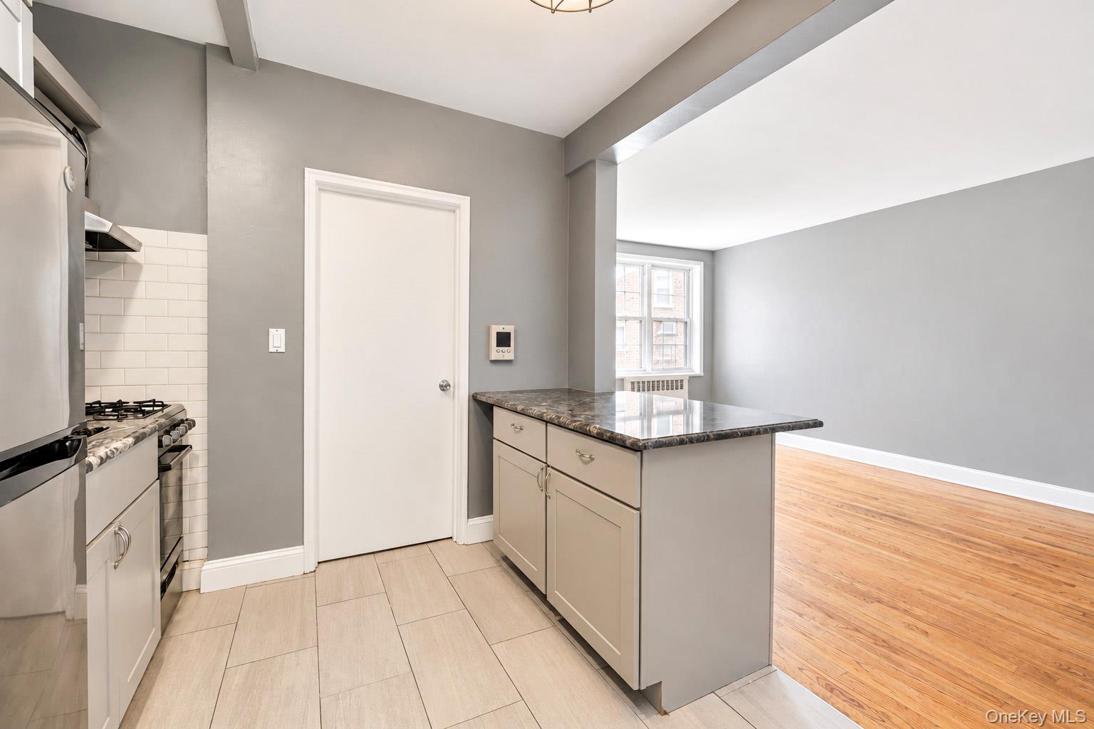754 Bronx River Road, Unit B54 photo 6