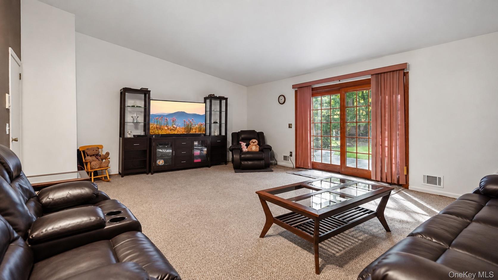 17 Kent Road – For Sale photo 24