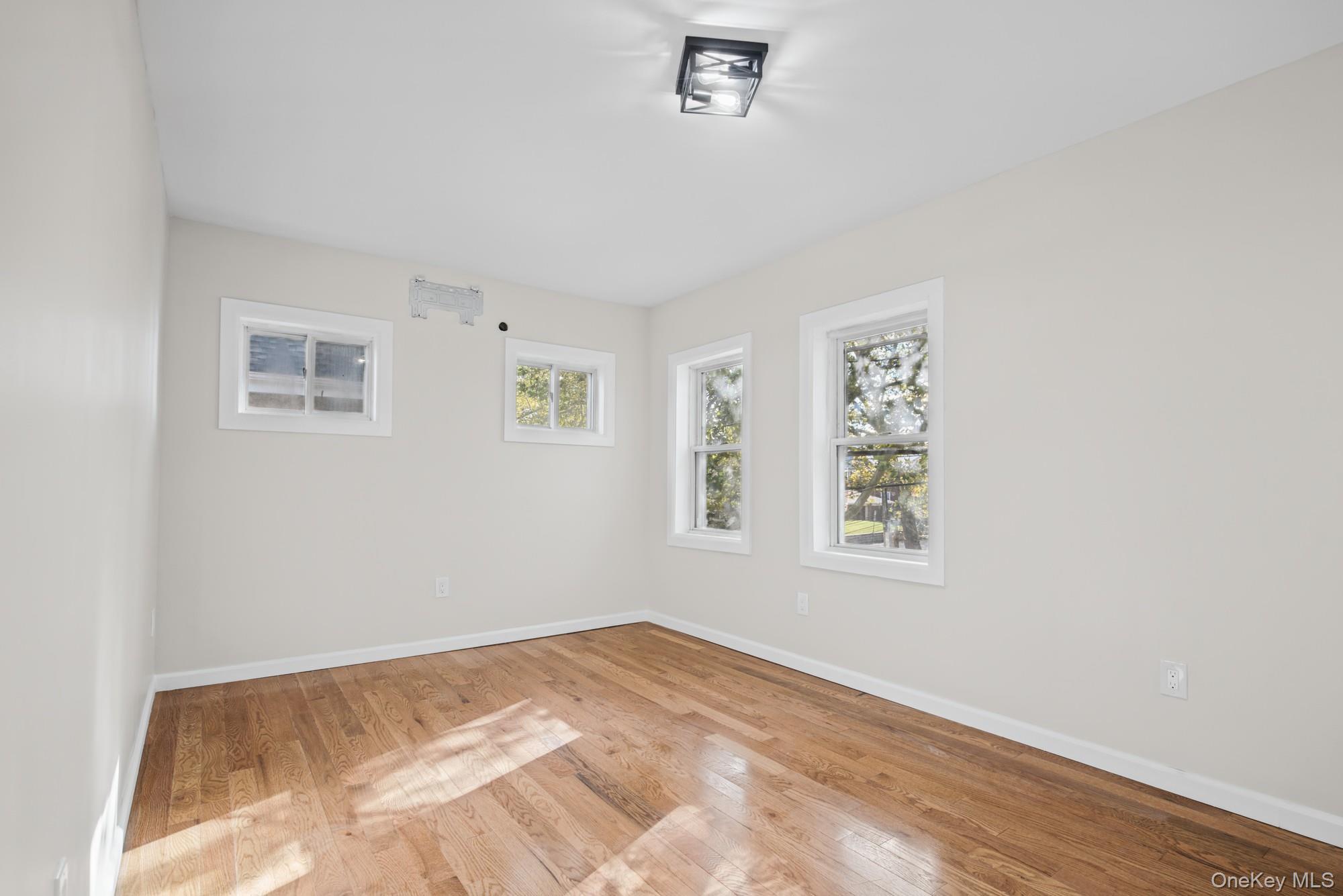 639 S 5th Avenue – For Sale photo 25