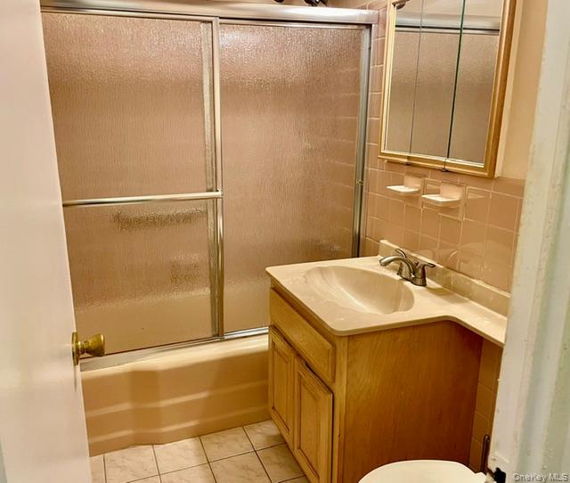 52-30 39 Drive, Unit 3J photo 6