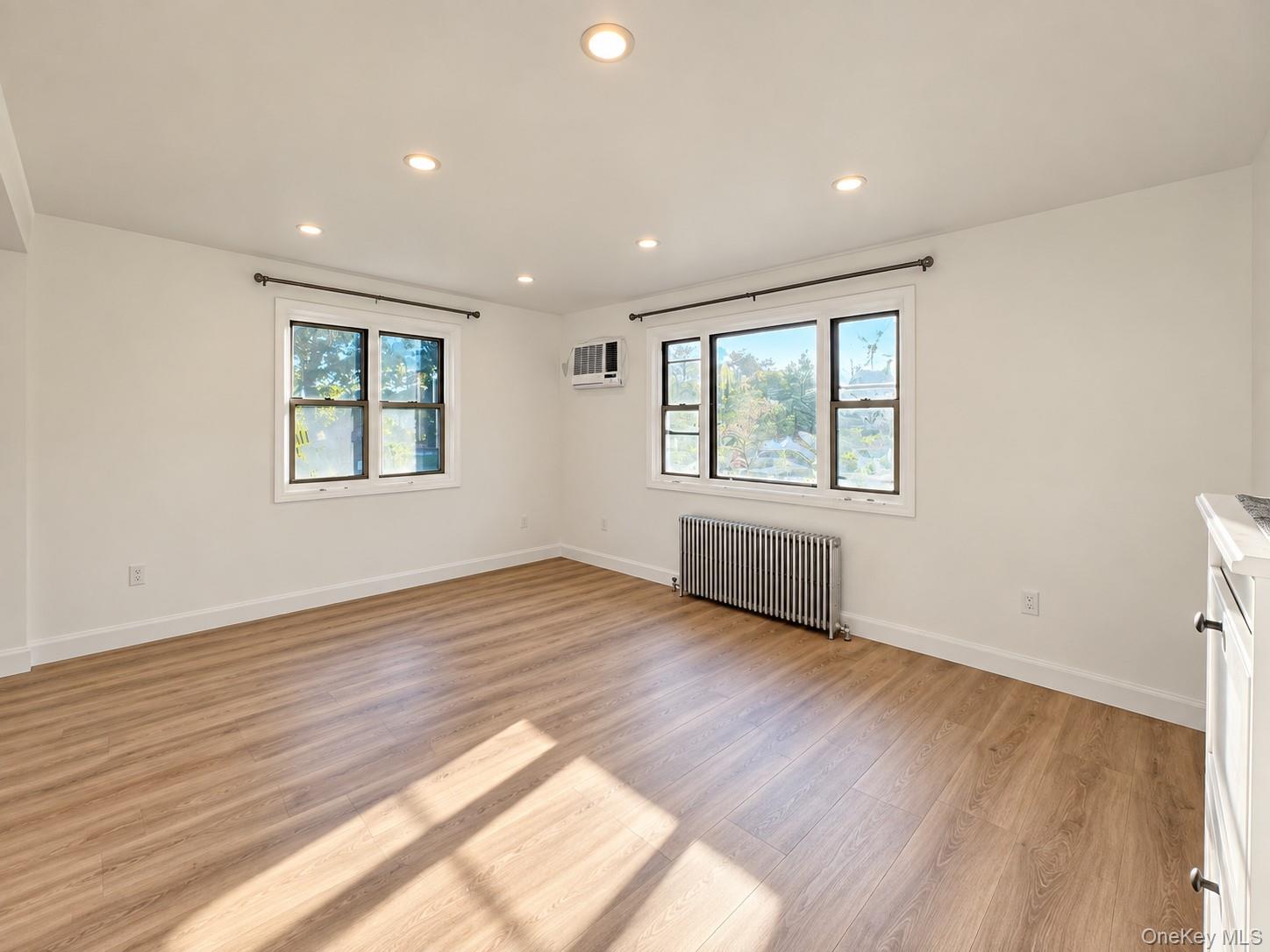 1051 Fenwood Dr, Unit 4 photo 2