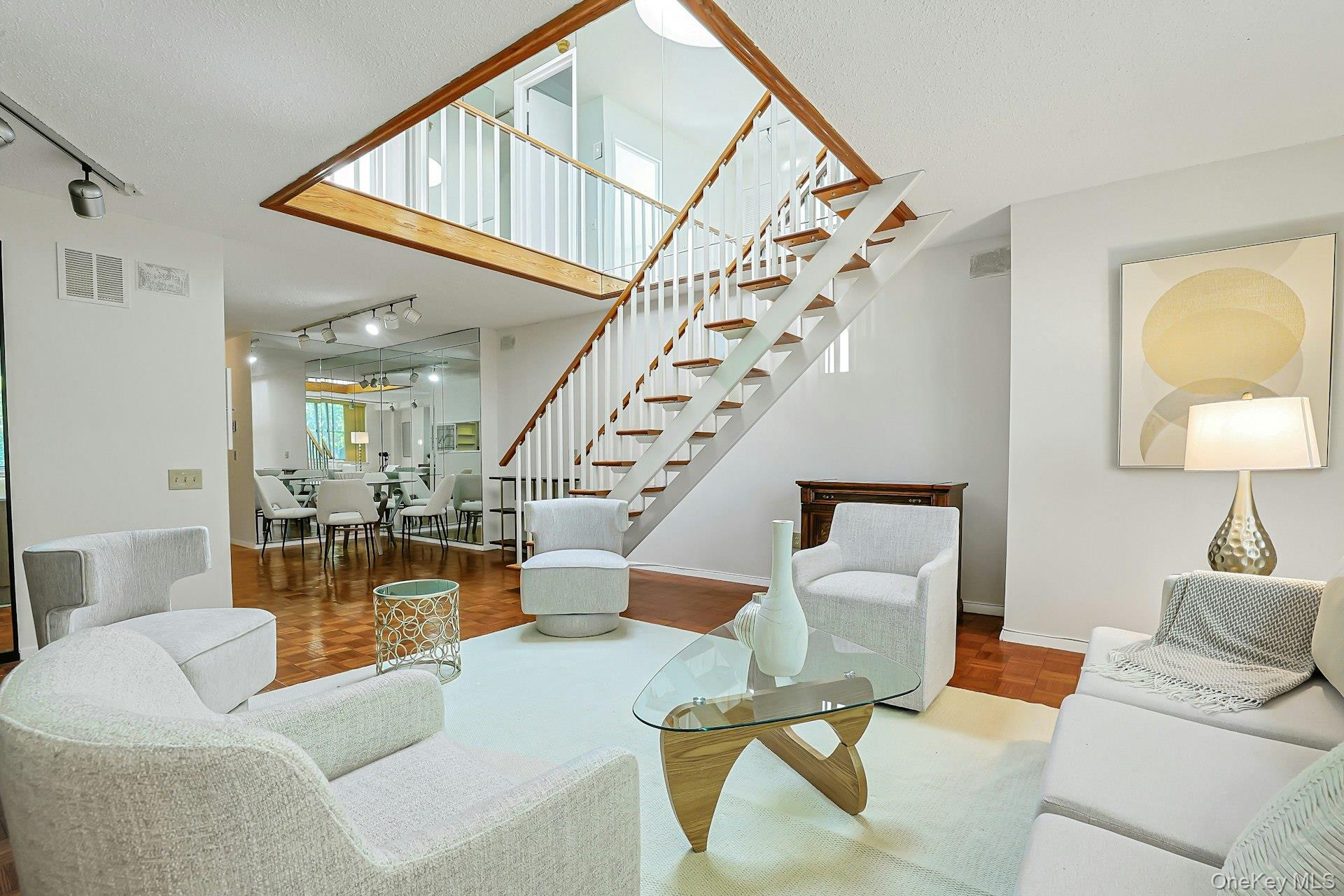 1270 North Avenue, Unit 5L 6L