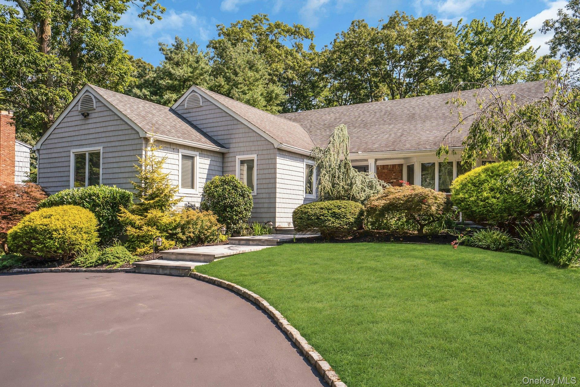 33 McCulloch Drive – For Sale photo 2