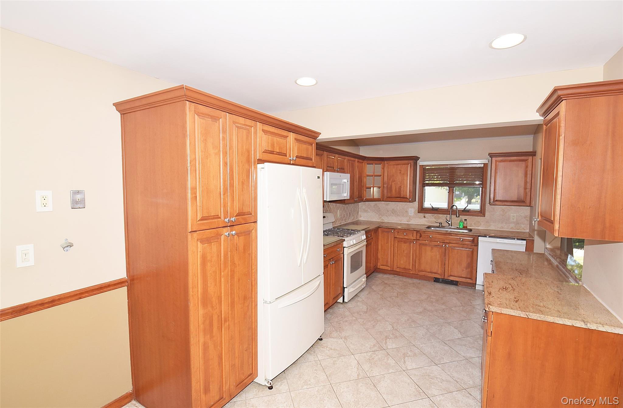 95 Krug Place – For Sale photo 14