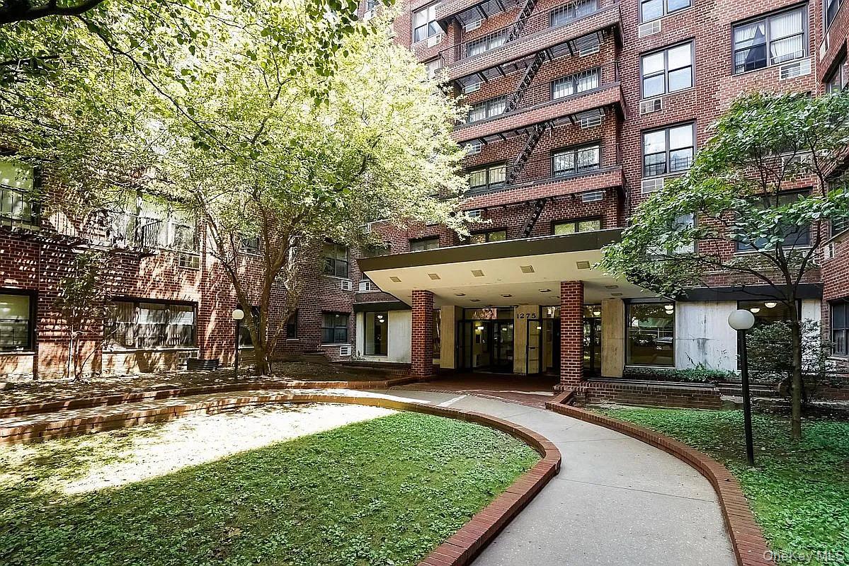 1275 E 51st 51 Street, Unit 4M