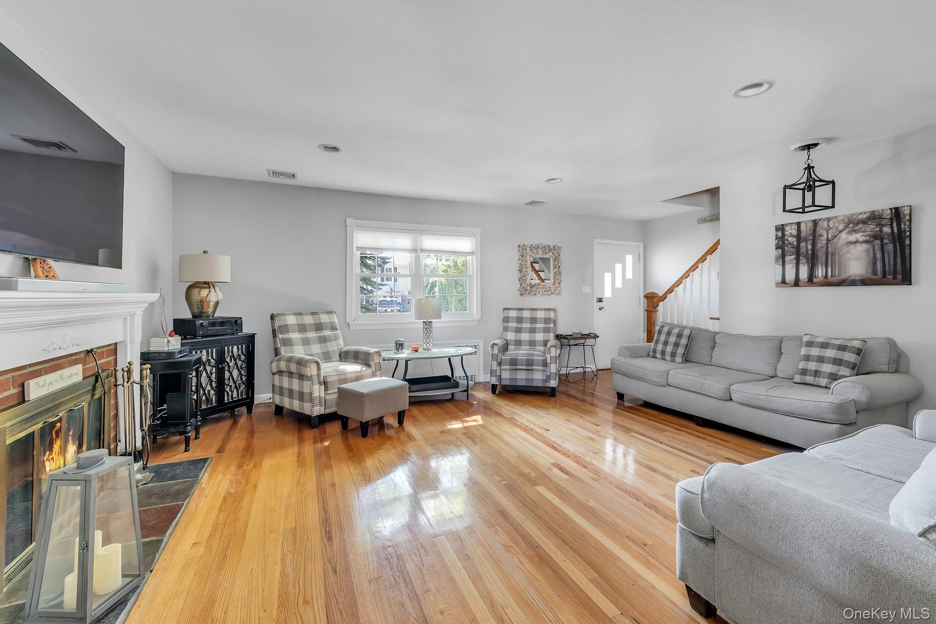 153 N Hickory Street – For Sale photo 5